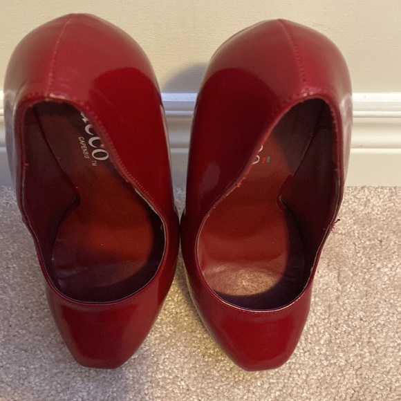 Bucco red patent high heel - Picture 6 of 10